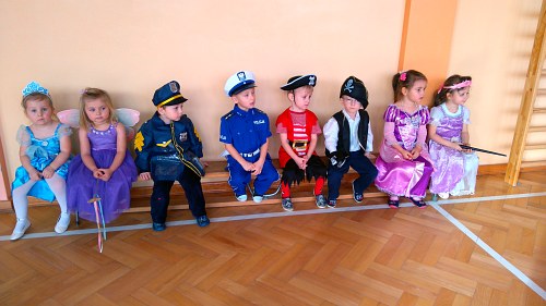 Zabawa choinkowa przedszkolaków