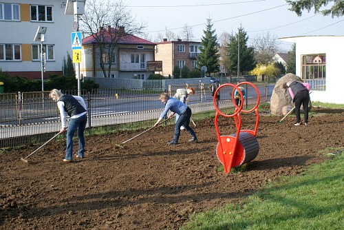 Sadzenie drzewek