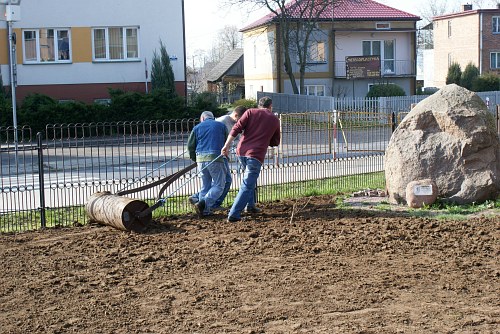 Sadzenie drzewek