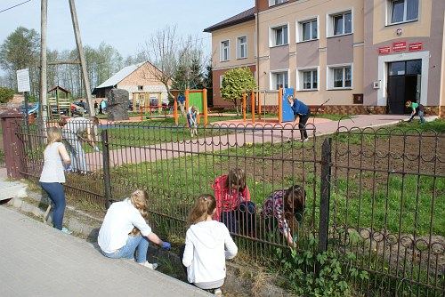 Sadzenie drzewek