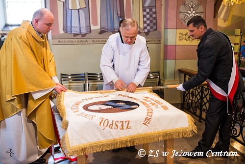 Poświęcenie i nadanie Sztandaru ZS