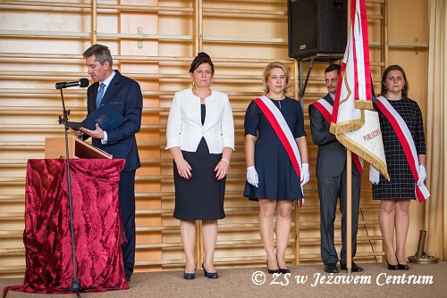 Poświęcenie i nadanie Sztandaru ZS