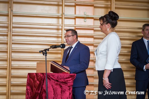 Poświęcenie i nadanie Sztandaru ZS